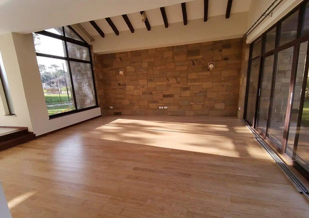 4-Ensuite Townhouse with Clubhouse & Gym – Karen