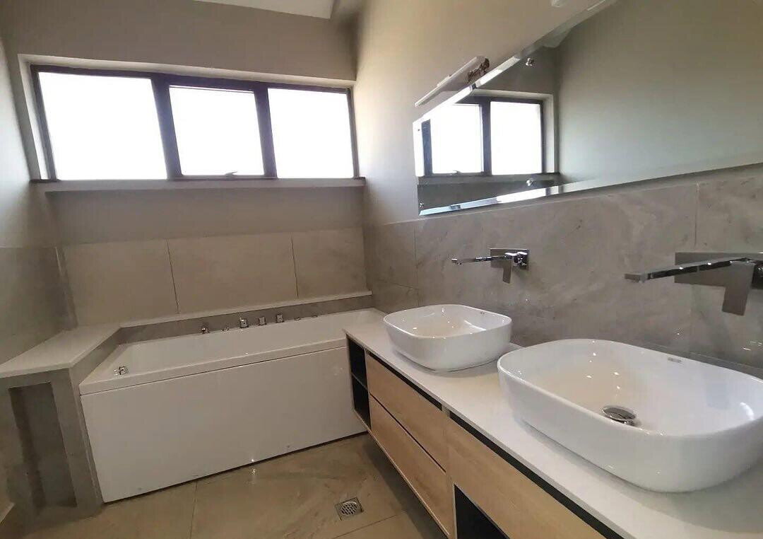 4-Ensuite Townhouse with Clubhouse & Gym – Karen