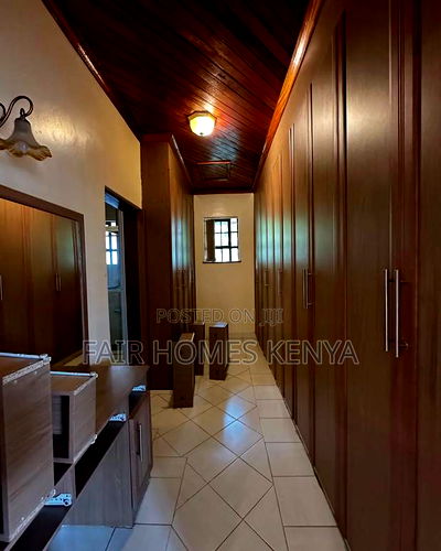 5bdrm Townhouse / Terrace in Convent Drive, Lavington for rent - Image 8