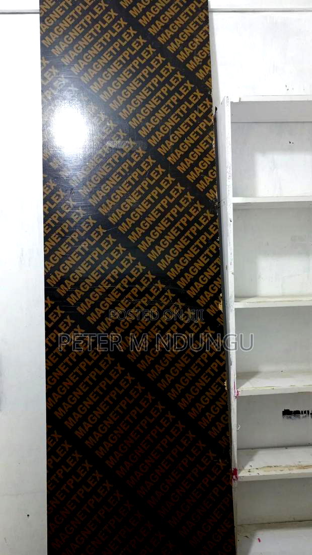 Prime Shop for Sale With Shelves