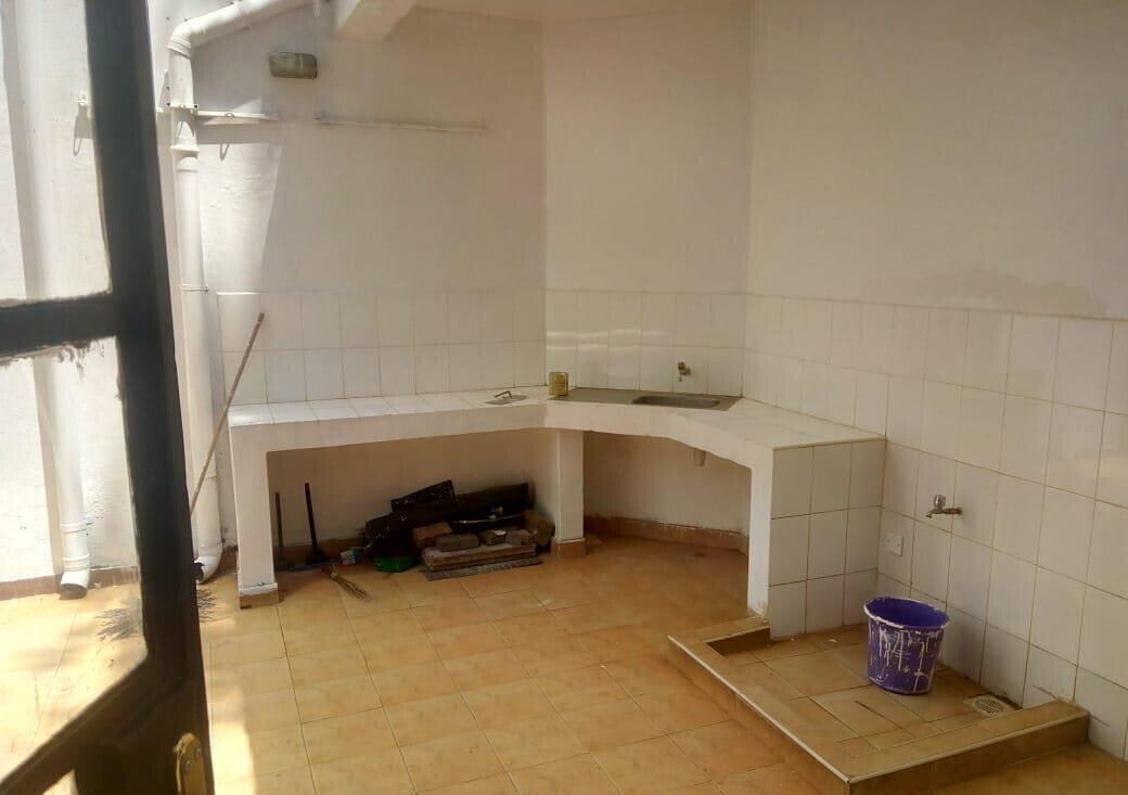 5-Ensuite Townhouse with Power Inverter & DSQ - Lavington