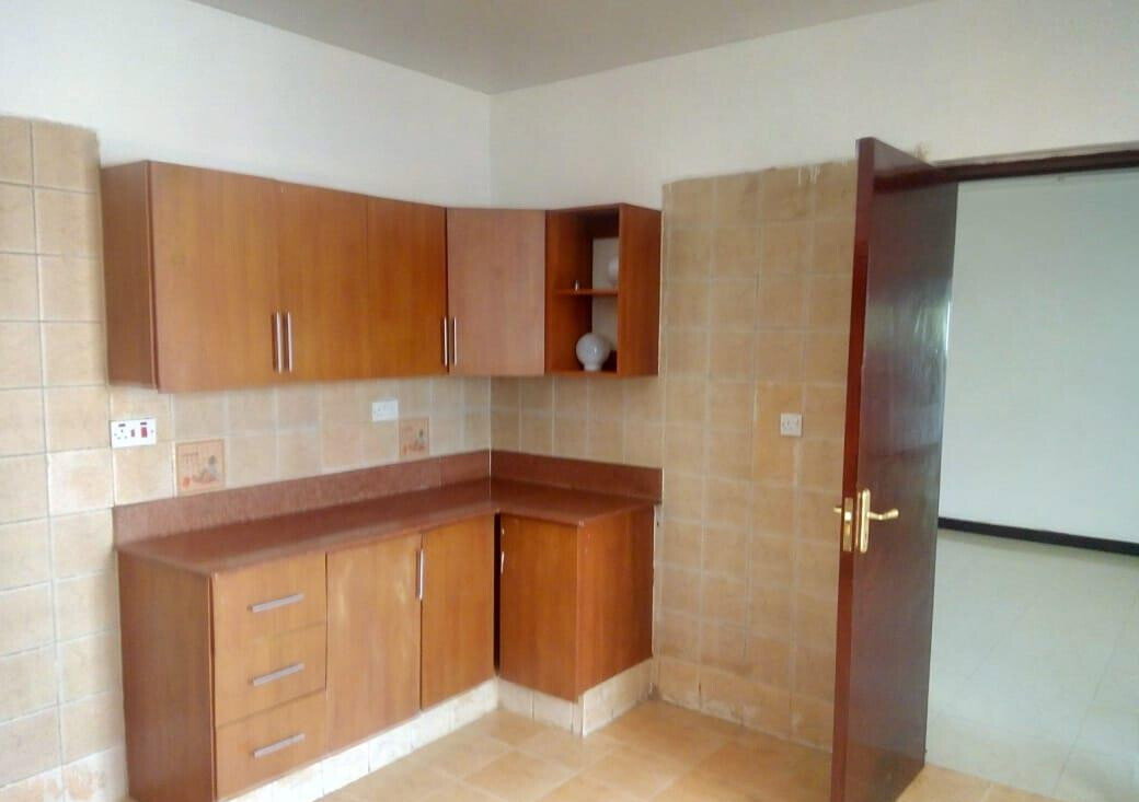 5-Ensuite Townhouse with Power Inverter & DSQ - Lavington