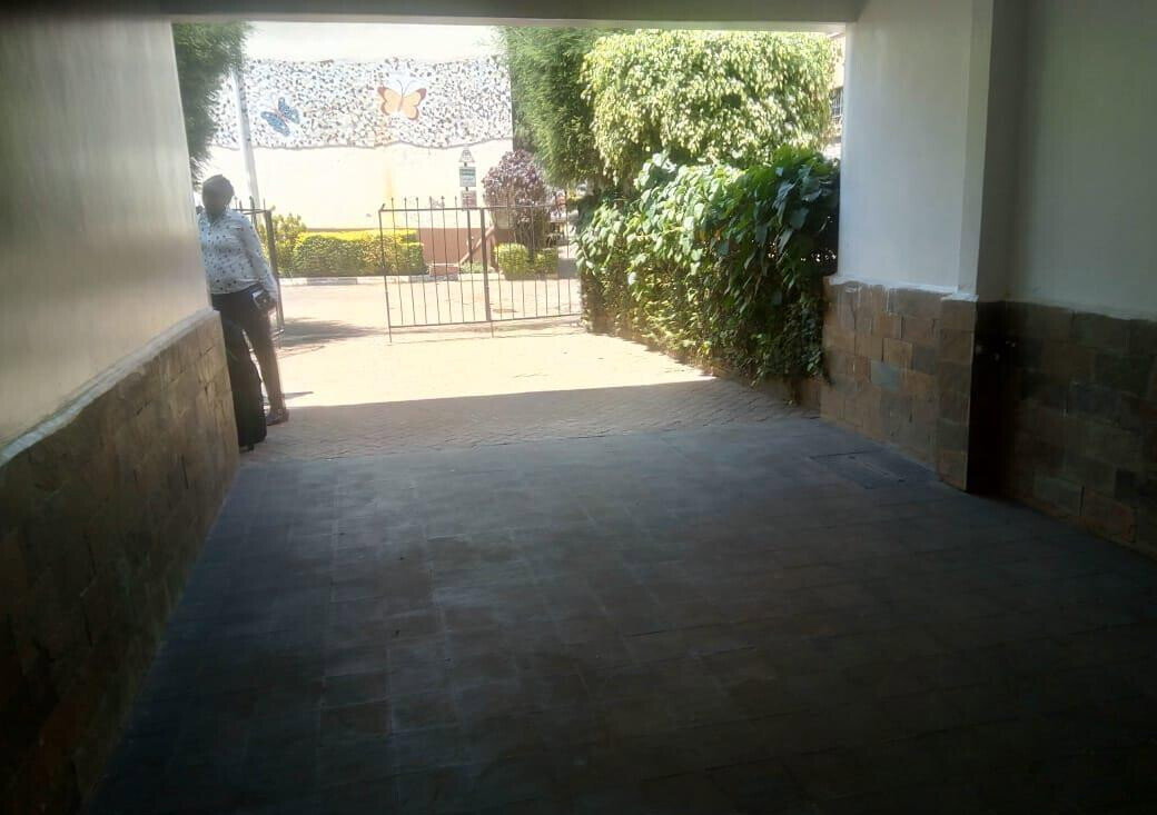 5-Ensuite Townhouse with Power Inverter & DSQ - Lavington