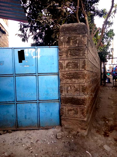 2bdrm Bungalow in Umoja 1 for sale - Image 1