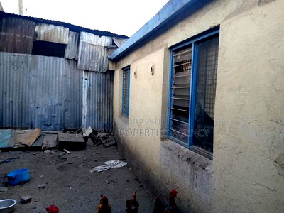 2bdrm Bungalow in Umoja 1 for sale - Image 2