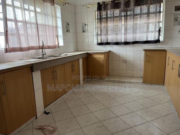 6bdrm Maisonette in Saral Gabal, Kitengela for rent