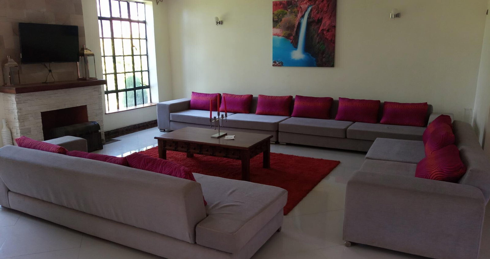 4BR En-Suite Townhouse with Sunken Lounge & Fireplace - Kitisuru