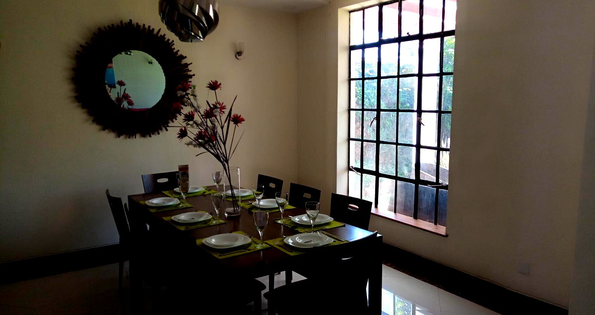 4BR En-Suite Townhouse with Sunken Lounge & Fireplace - Kitisuru