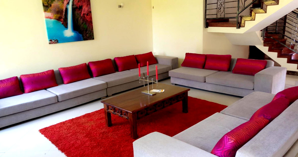 4BR En-Suite Townhouse with Sunken Lounge & Fireplace - Kitisuru