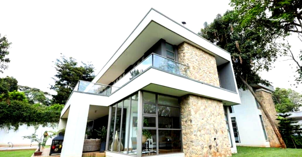 0.15 Acre Luxury Villa for Rent