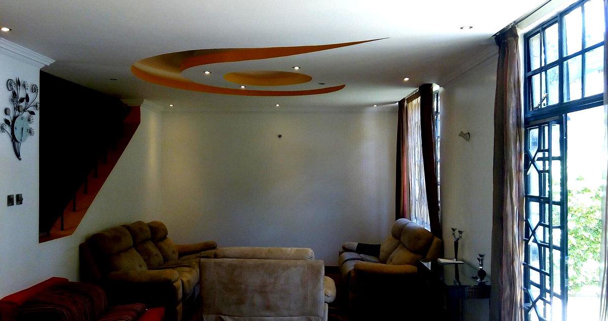 4BR Pimped Townhouse with DSQ & Borehole - Kangemi