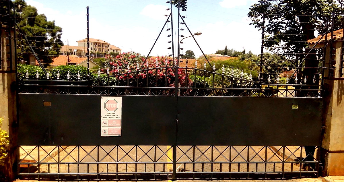 4BR Pimped Townhouse with DSQ & Borehole - Kangemi