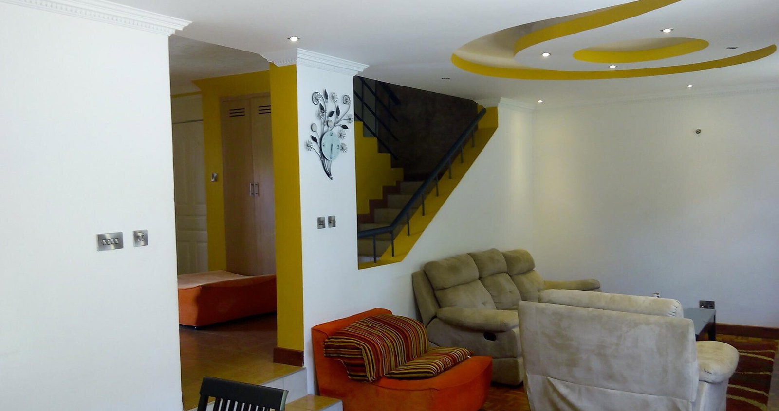 4BR Pimped Townhouse with DSQ & Borehole - Kangemi