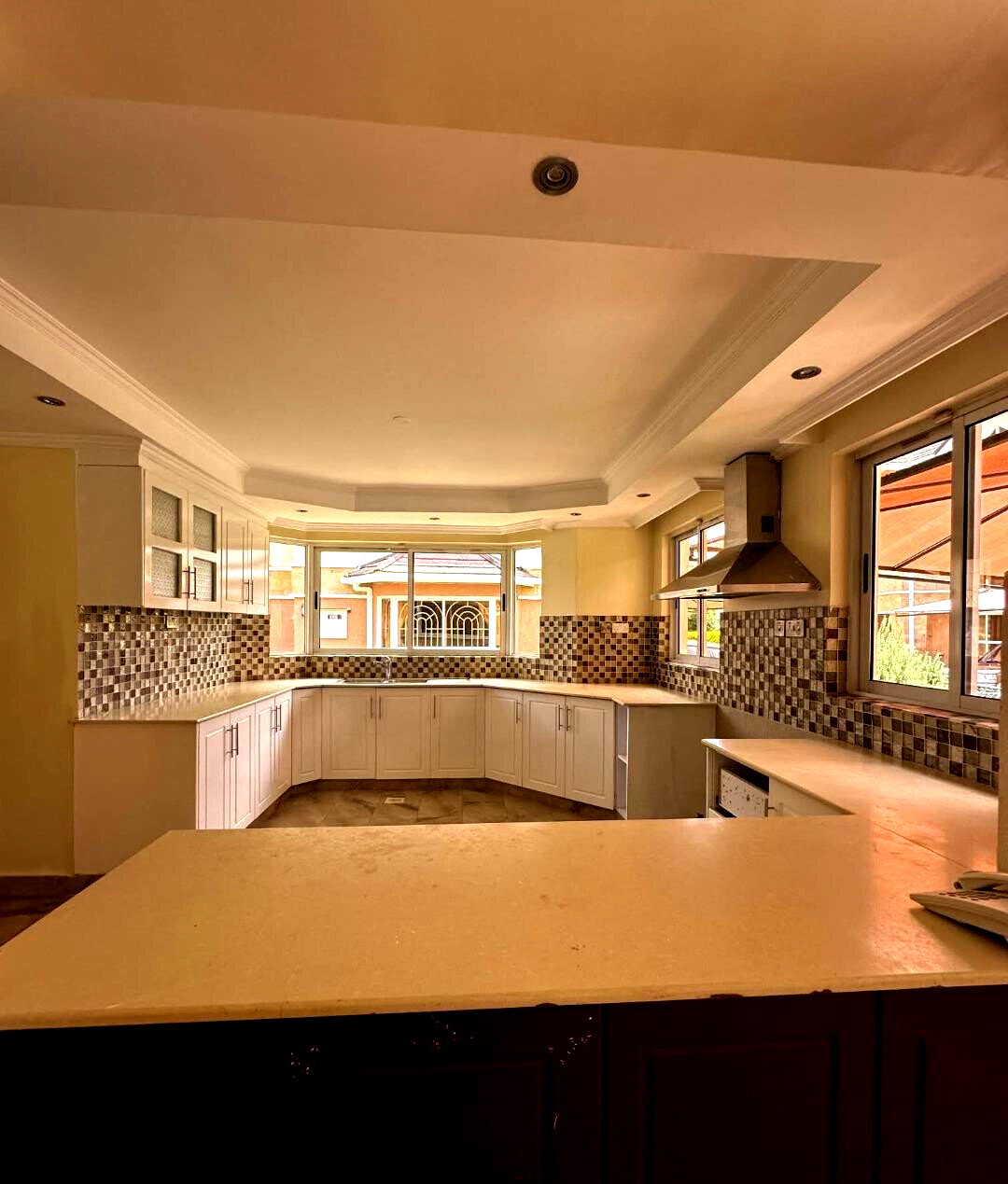 5-Ensuite Townhouse with Family Room & Manicured Garden - Lavington
