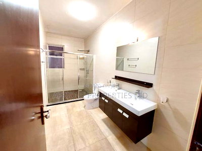 4bdrm Apartment in Westland, Westlands for rent - Image 8