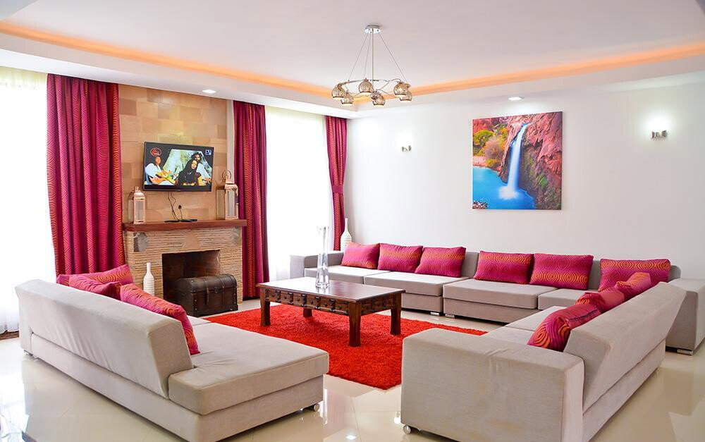4 En-Suite Bedrooms with Study & Fireplace - Kitisuru
