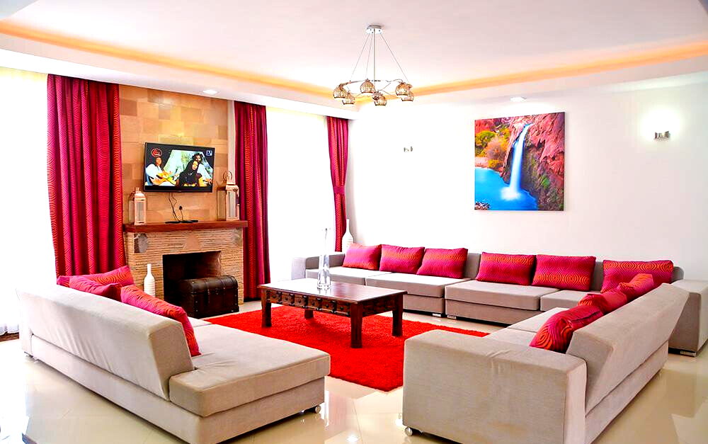 4 En-Suite Bedrooms with Study & Fireplace - Kitisuru