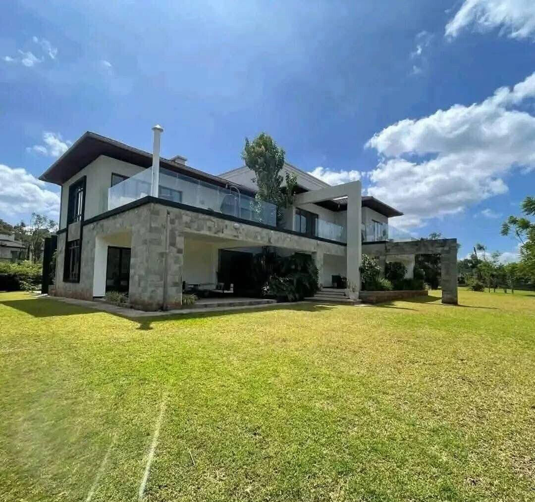 5-Ensuite Mansion with Forest Views & DSQ – Karen Ololua