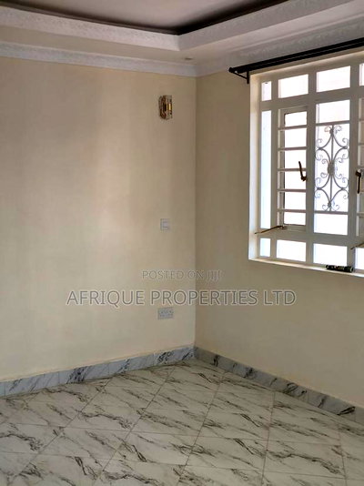 5bdrm Mansion in Membley for rent - Image 9