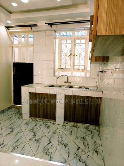 5bdrm Mansion in Membley for rent - Image 5