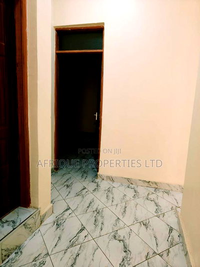 5bdrm Mansion in Membley for rent - Image 4