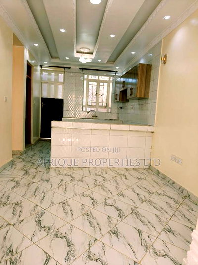 5bdrm Mansion in Membley for rent - Image 1