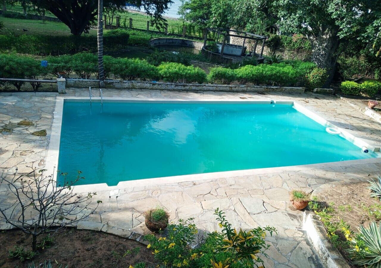 14-Bedroom Beach Townhouse with Boat Access – Malindi