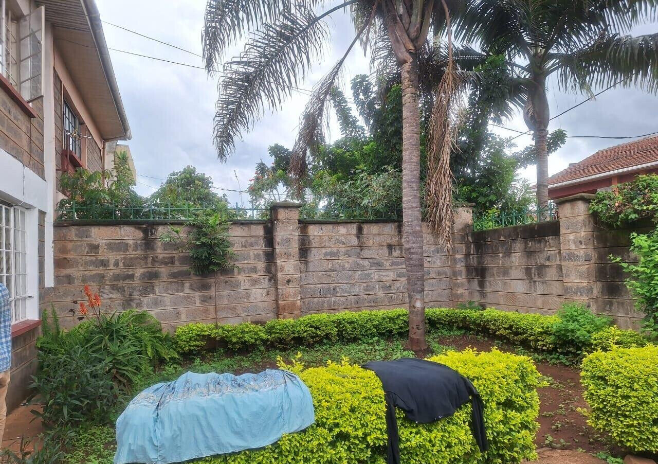3BR Maisonette with DSQ & Private Garden - Lavington