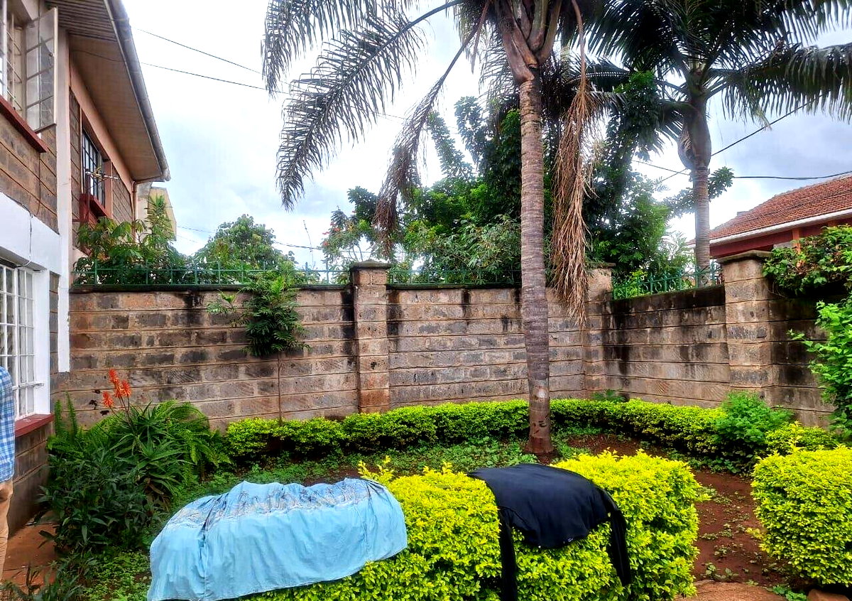 3BR Maisonette with DSQ & Private Garden - Lavington