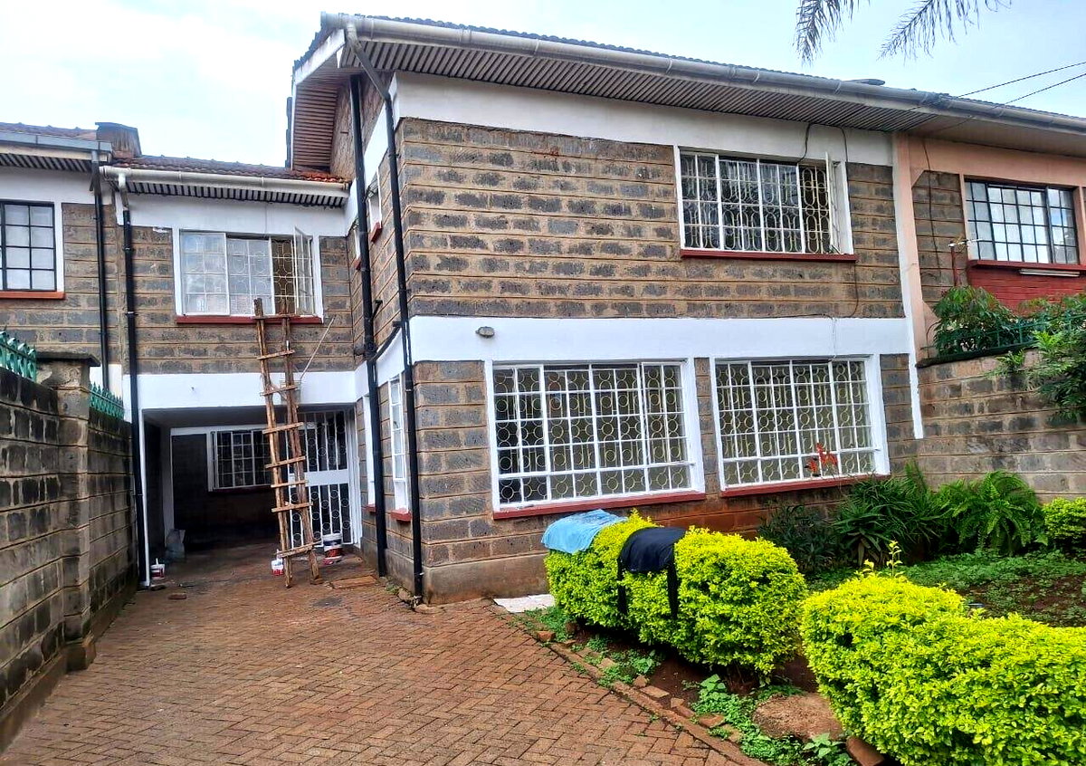 3BR Maisonette with DSQ & Private Garden - Lavington