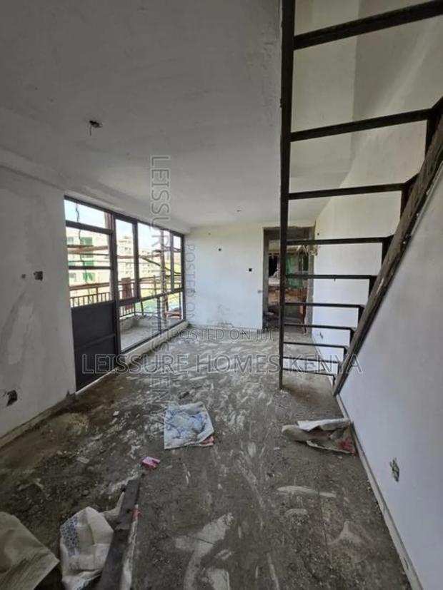 3bdrm Duplex in Thome for sale