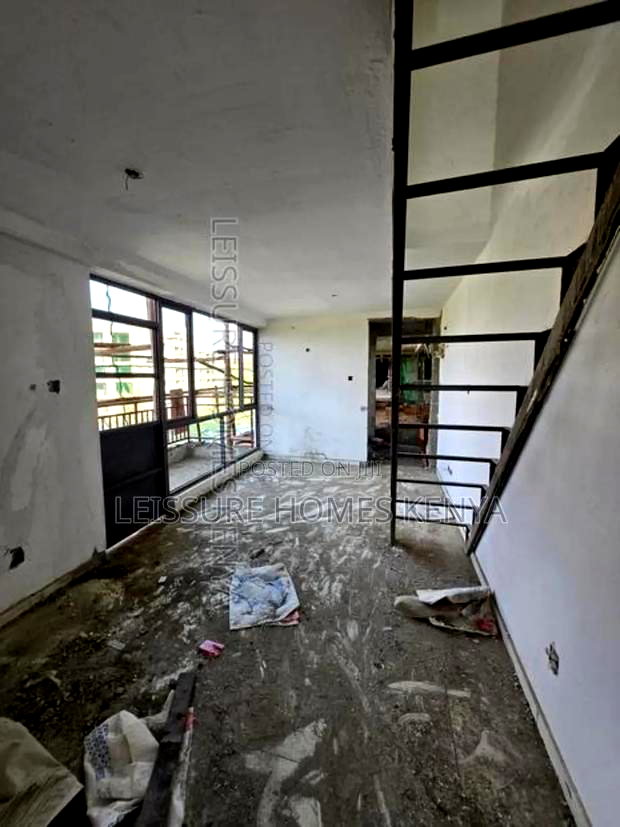 3bdrm Duplex in Thome for sale