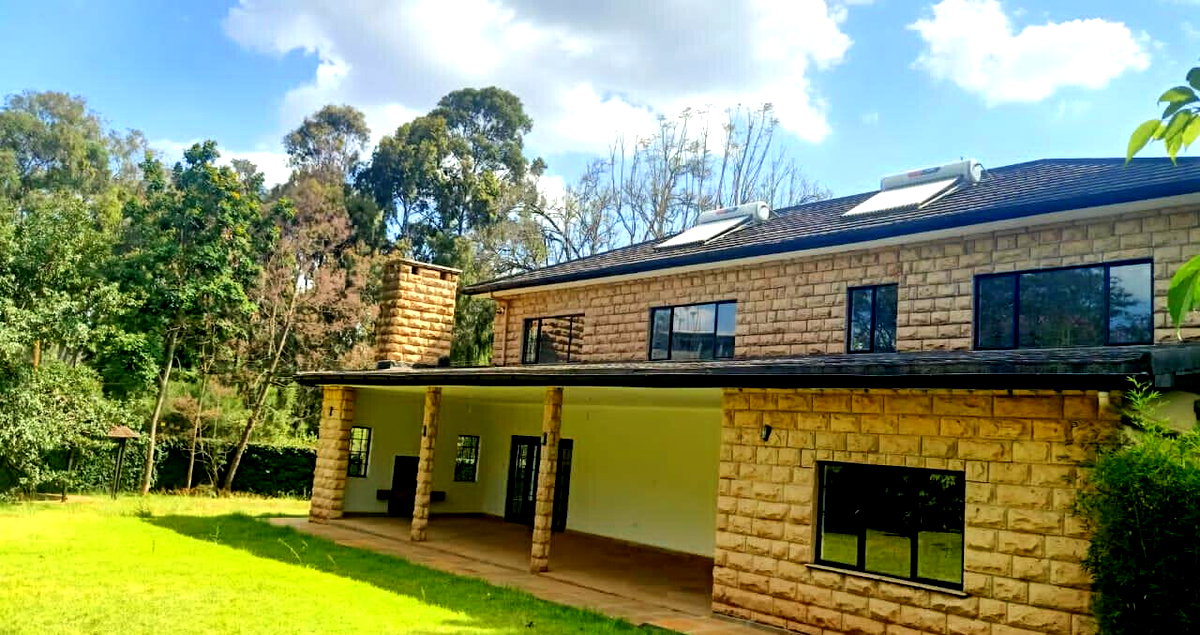 4-Bedroom Townhouse with Expansive Garden – Karen