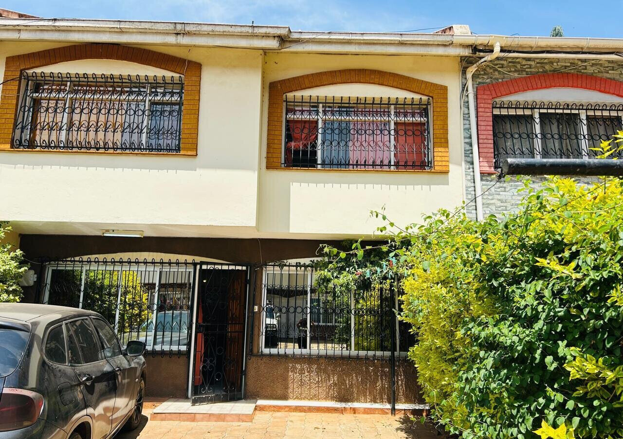3BR Townhouse with Designer Kitchen & Walk-in Wardrobe - Westlands