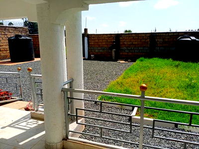 3bdrm Bungalow in Kibulgeny, Kiplombe for sale - Image 2