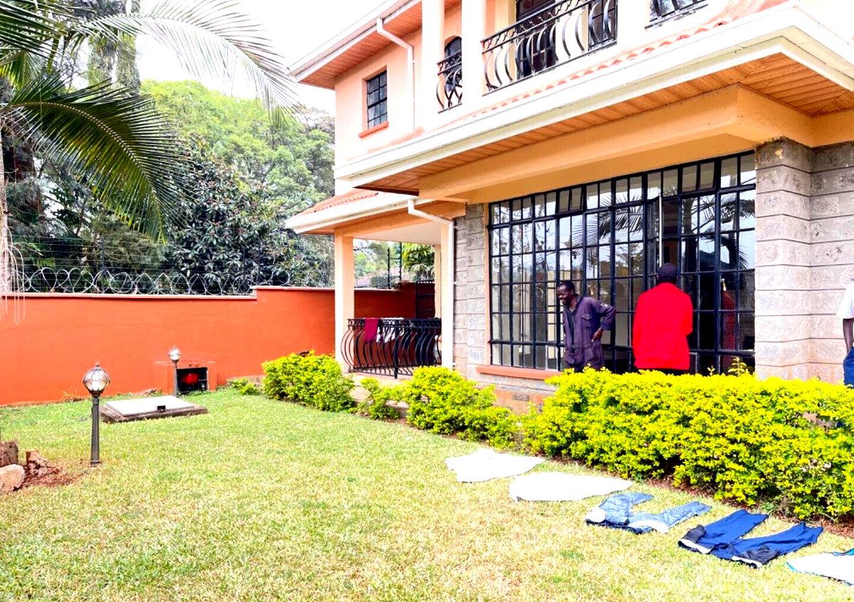 5-Ensuite Townhouse with Fireplace & DSQ - Lavington Gated Community