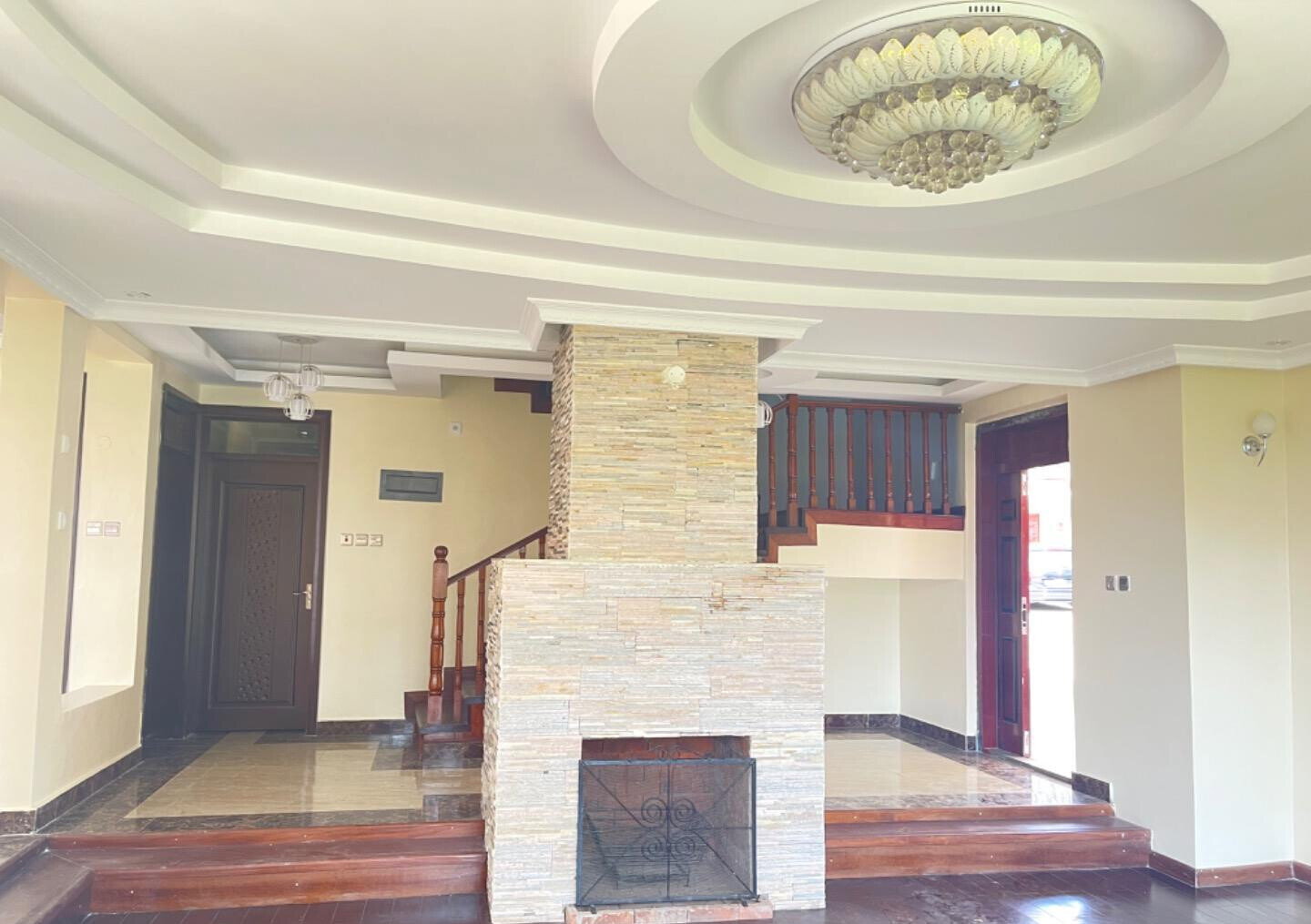 5-Ensuite Townhouse with Fireplace & DSQ - Lavington Gated Community