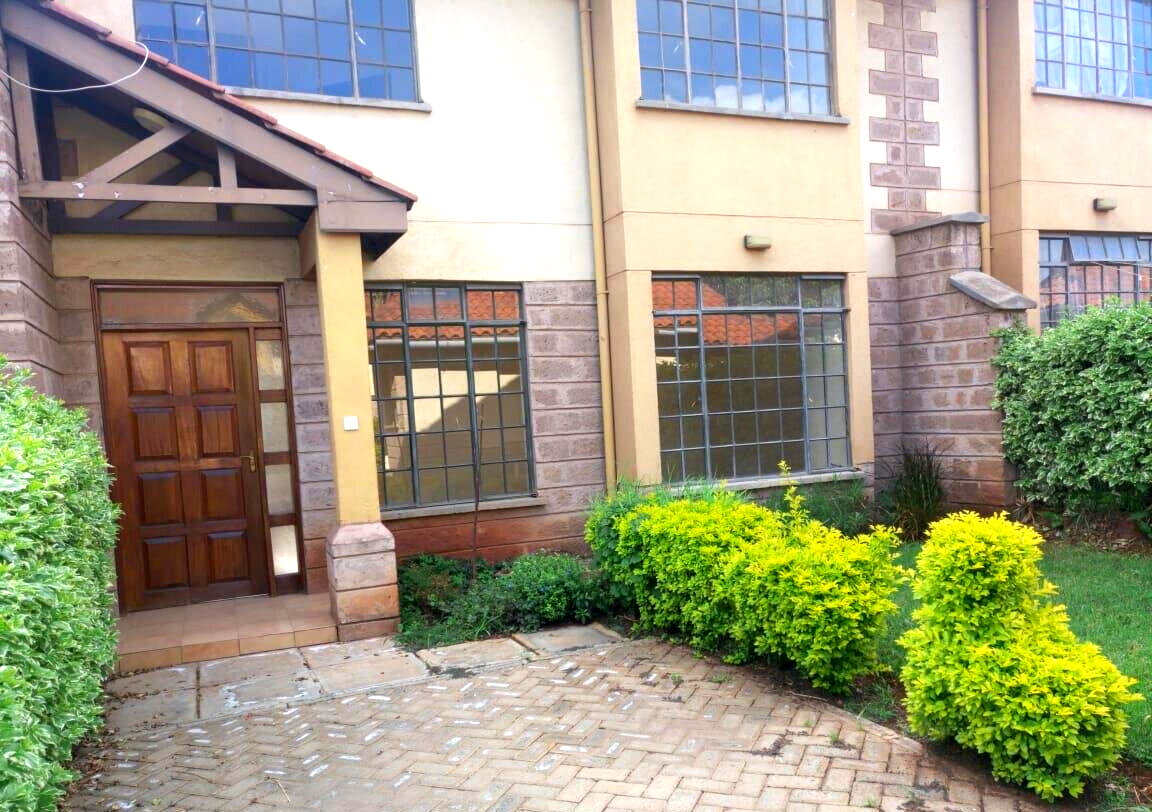 3 En-Suite Townhouse with Pool & Private Gate - Syokimau