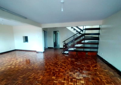 4BR Maisonette with Garden in South C