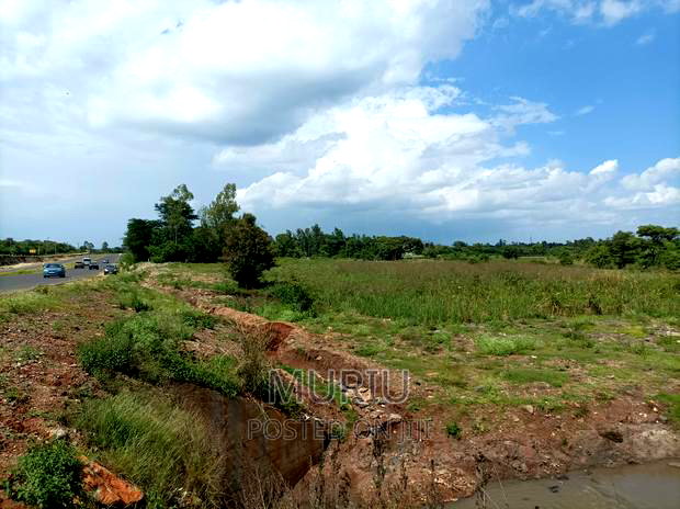 6 Acres Makutano - Mwea Junction for Lease