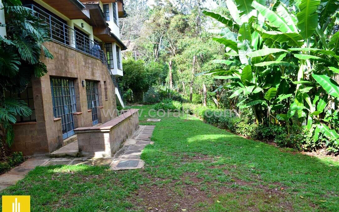 5-Ensuite Villa on Half-Acre with Rooftop Terrace - Lower Kabete