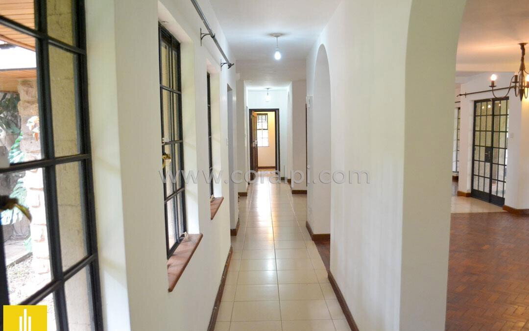 5-Ensuite Villa on Half-Acre with Rooftop Terrace - Lower Kabete