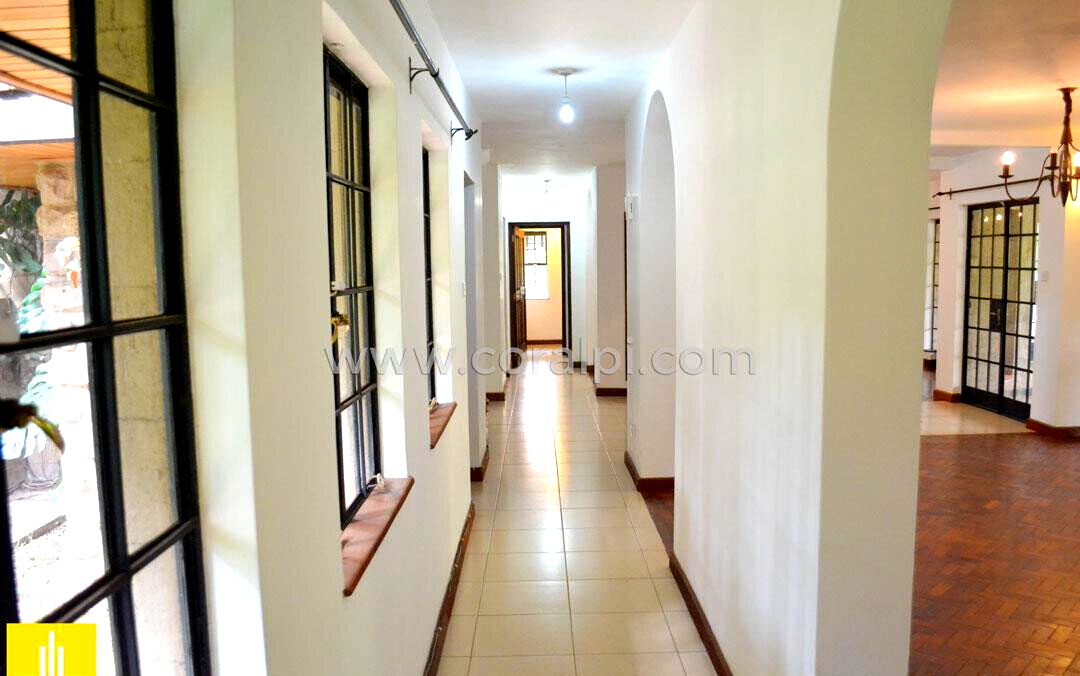 5-Ensuite Villa on Half-Acre with Rooftop Terrace - Lower Kabete
