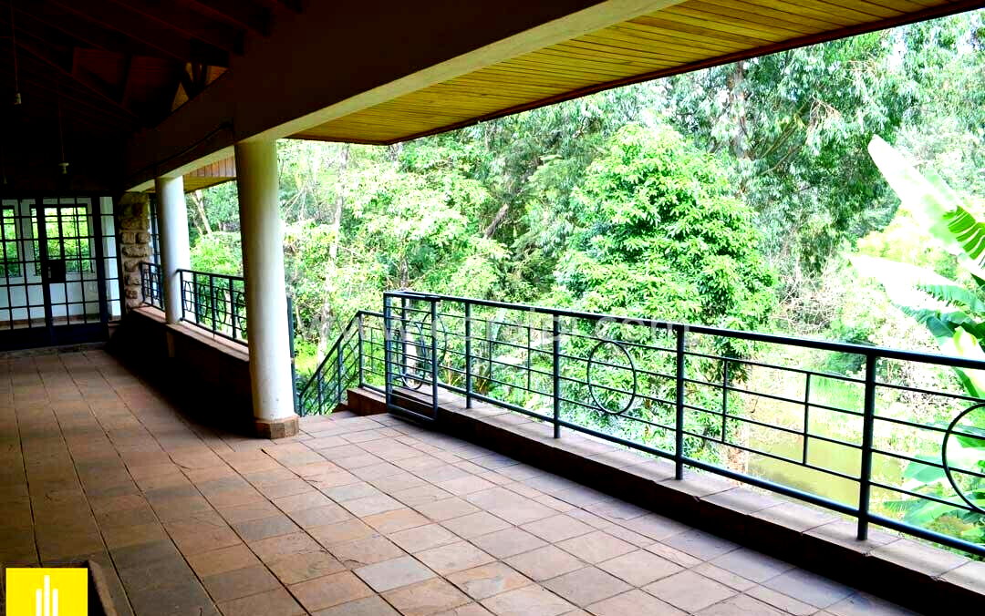 5-Ensuite Villa on Half-Acre with Rooftop Terrace - Lower Kabete