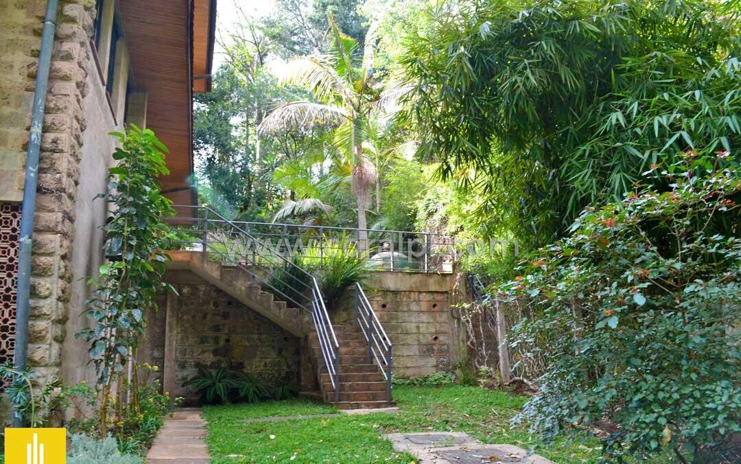 5-Ensuite Villa on Half-Acre with Rooftop Terrace - Lower Kabete