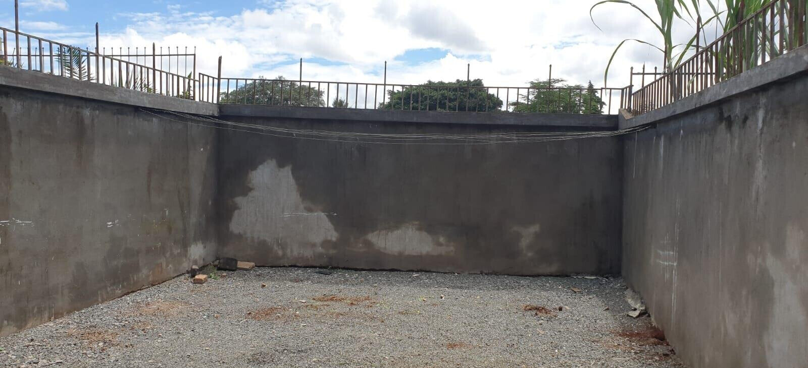 3BR Townhouse with Own Compound & Kanjo Water – Langata
