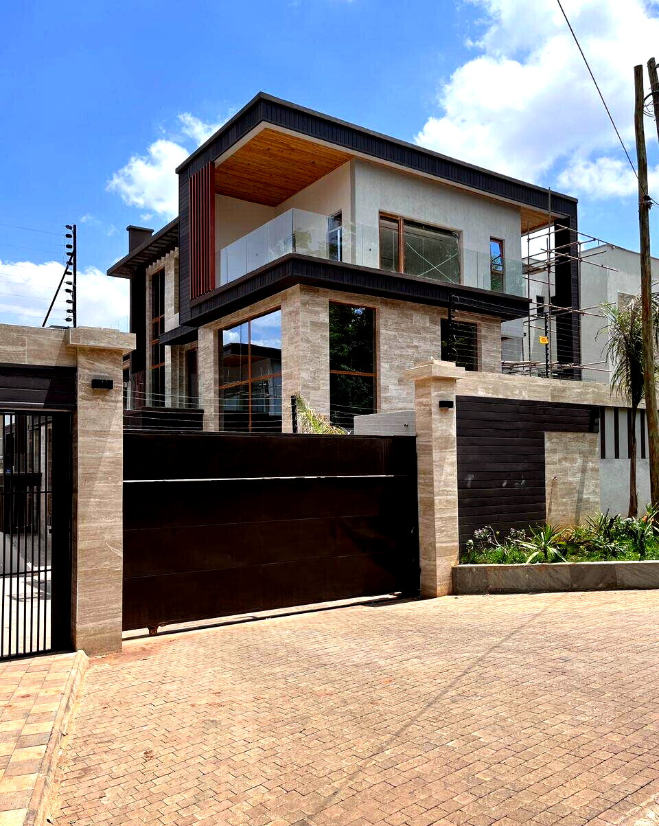 6-Ensuite Smart Villa with Lift & Home Office - Lavington