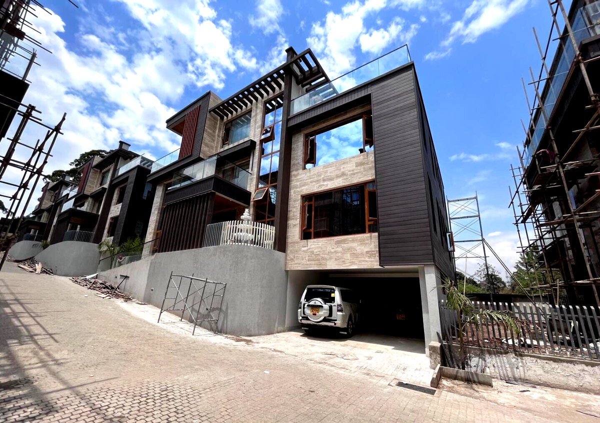 6-Ensuite Smart Villa with Lift & Home Office - Lavington