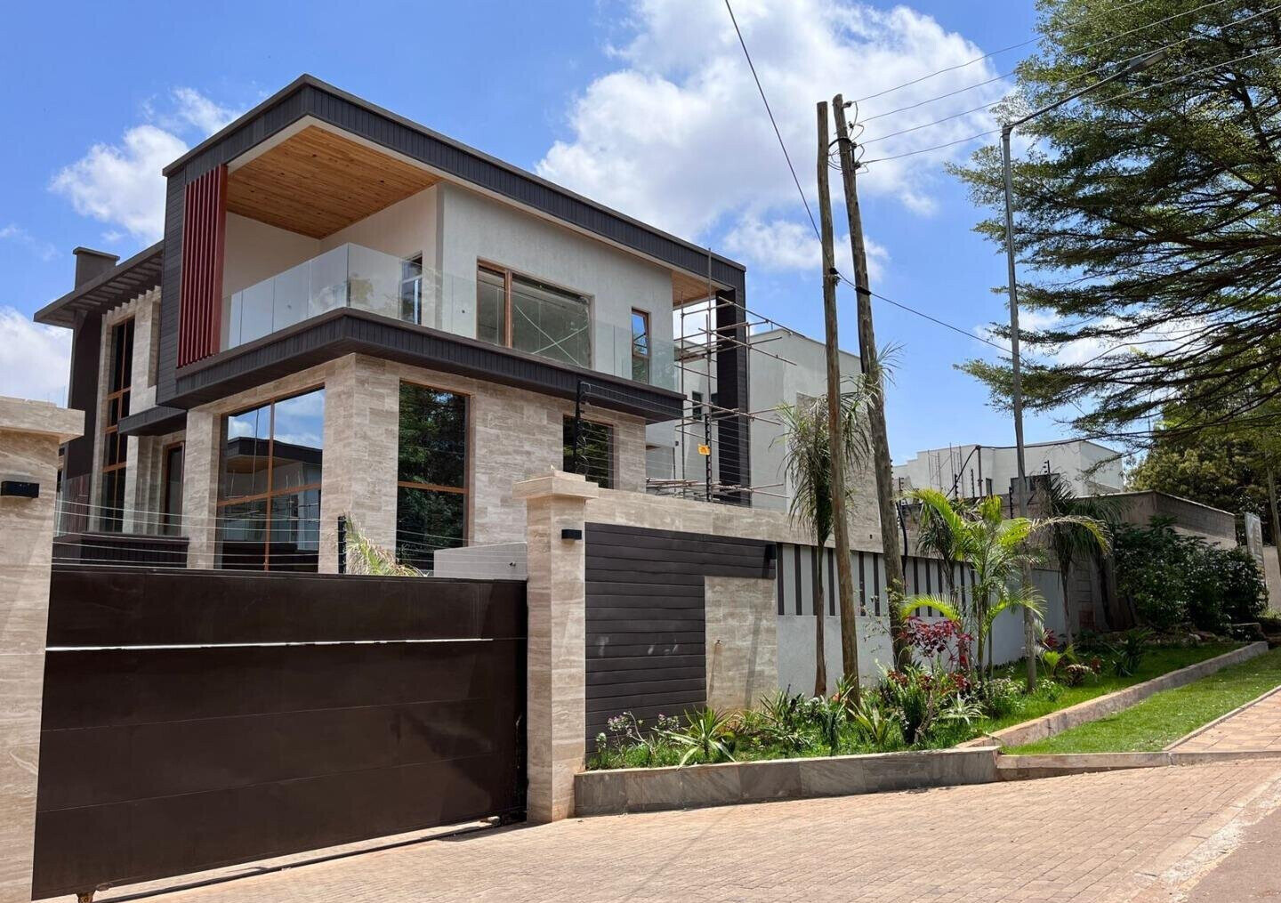 6-Ensuite Smart Villa with Lift & Home Office - Lavington