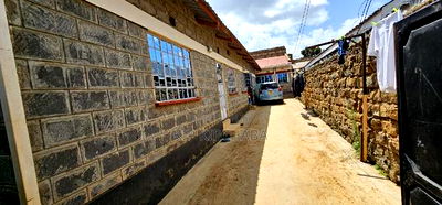 6bdrm Bungalow in Kapsoya Estate for sale - Image 8